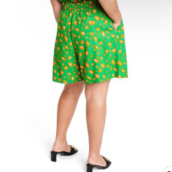 SOLD OUT! Tabitha Brown for Target Shorts 😍 - Picture 2 of 3